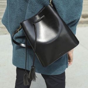 VereVerto Dita Bucket Bag